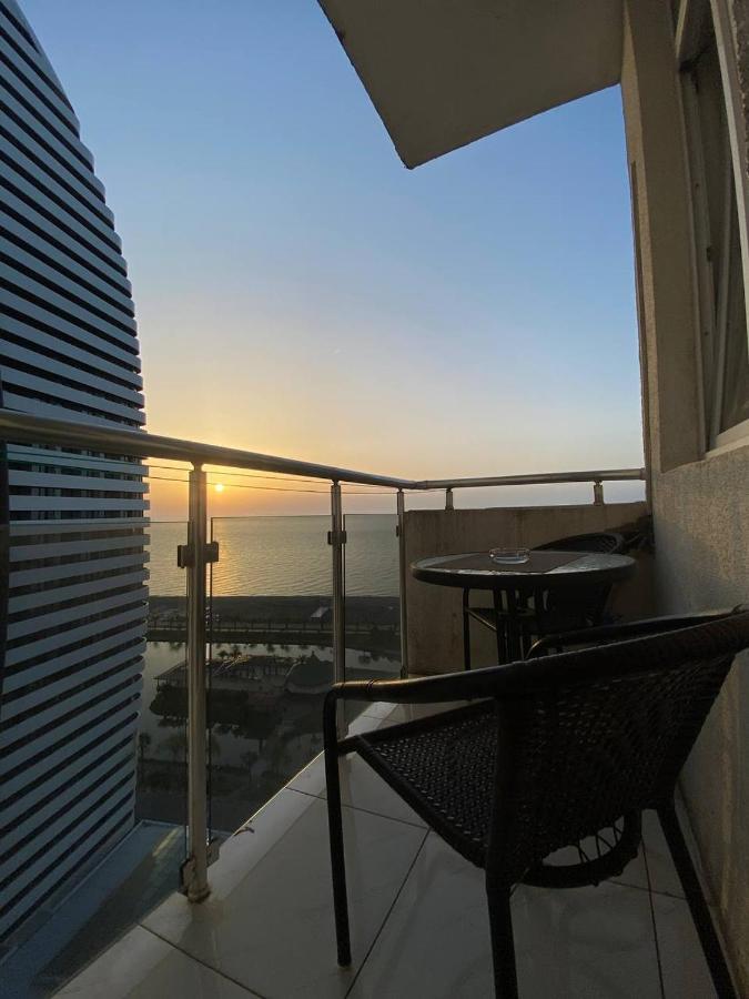 Apartment Aura