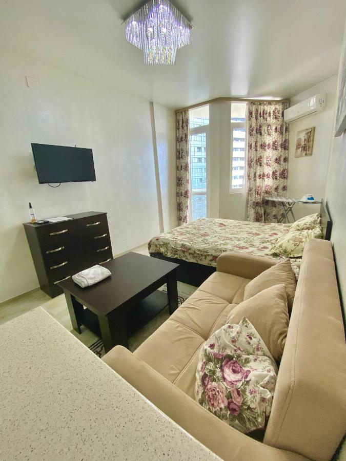 Apartment Aura