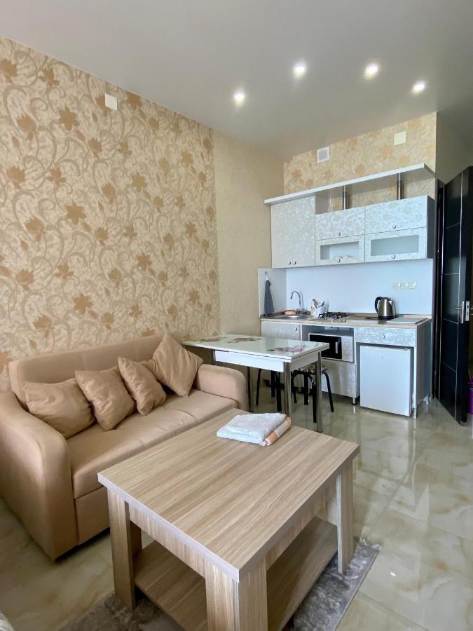 Apartment Aura *